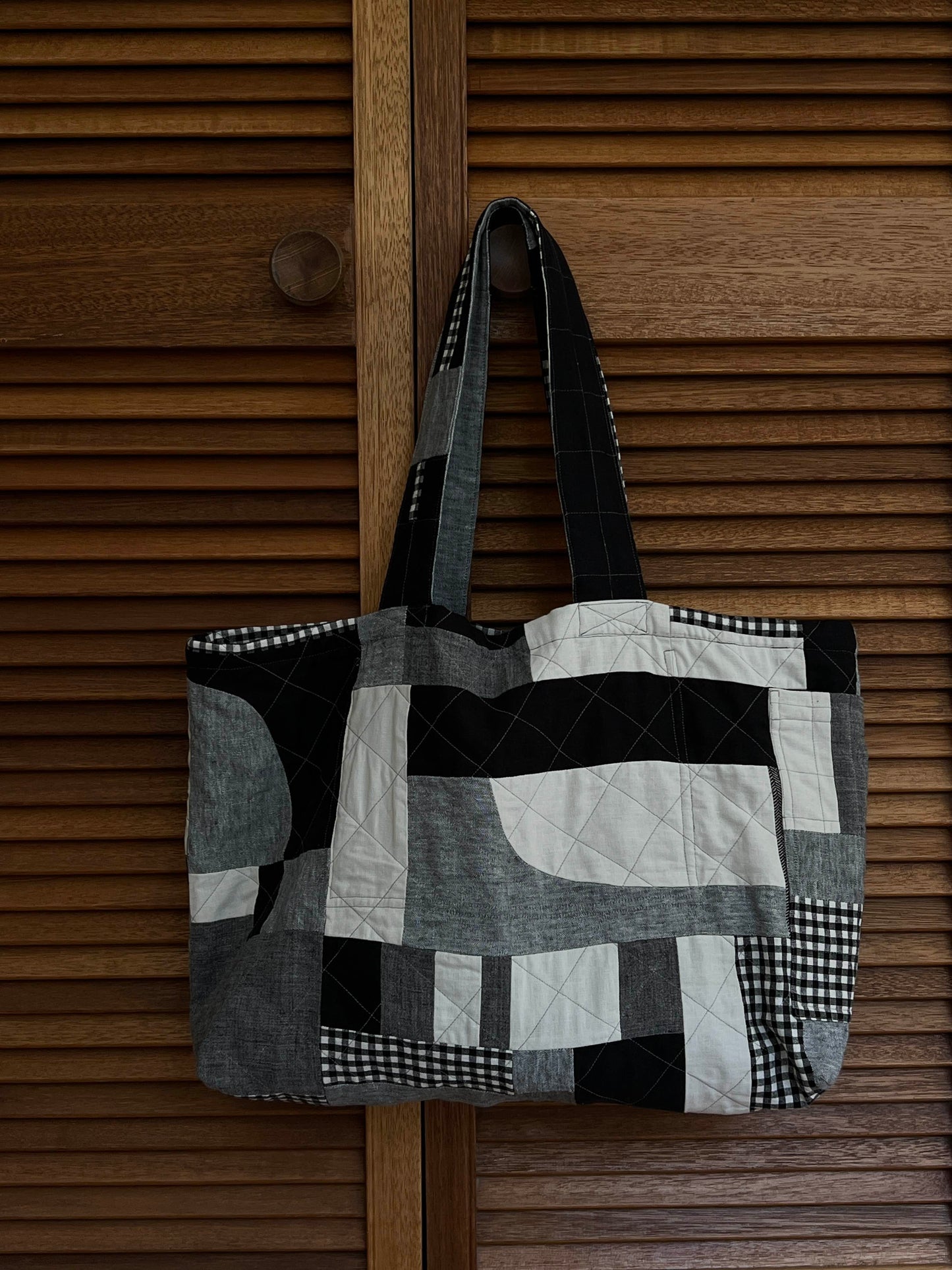 Mai Bag in Black & White