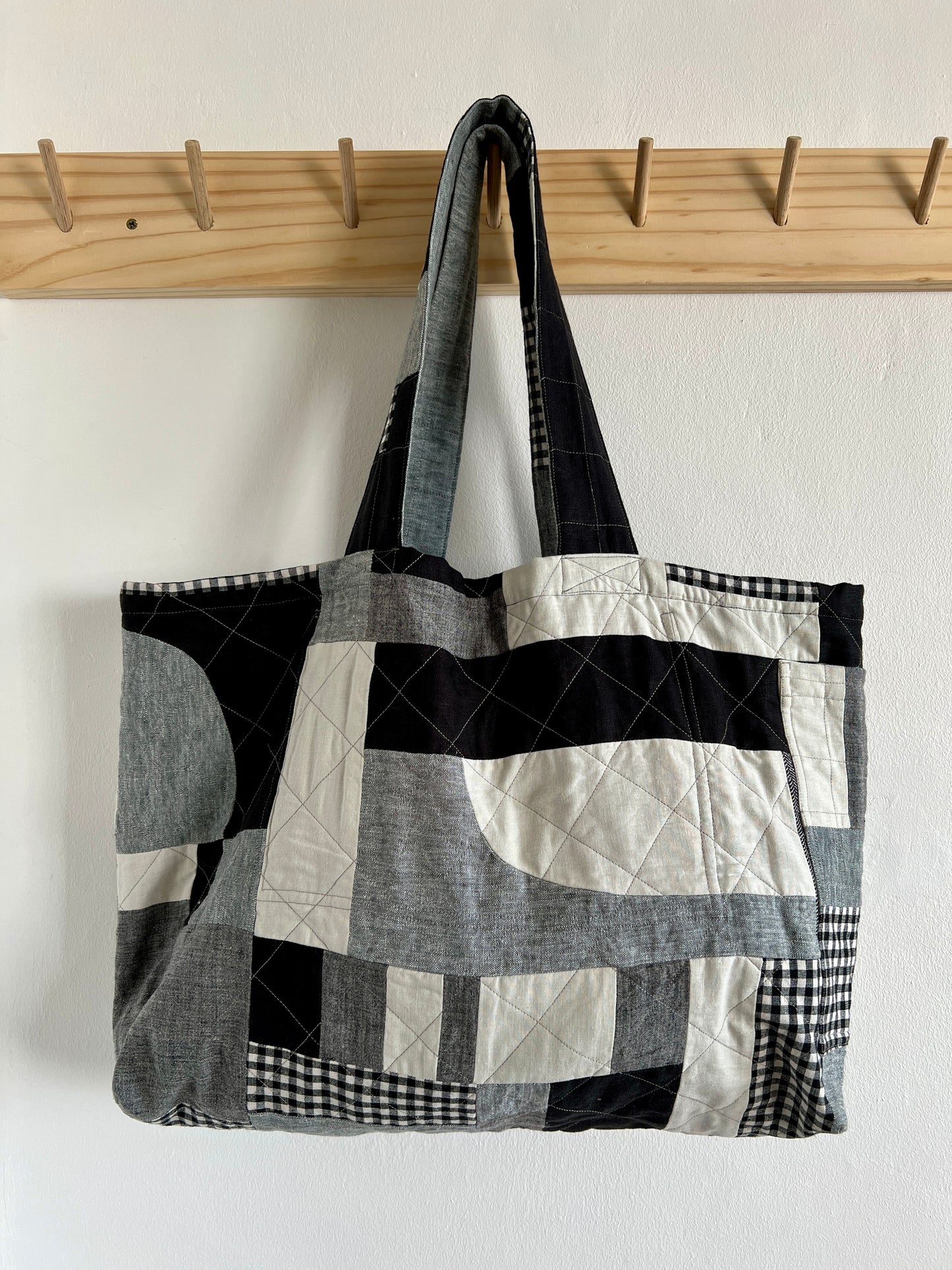Mai Bag in Black & White