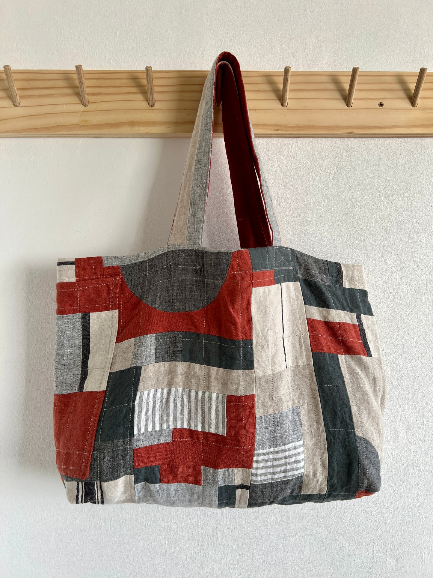 Mai Bag in Graphic Red