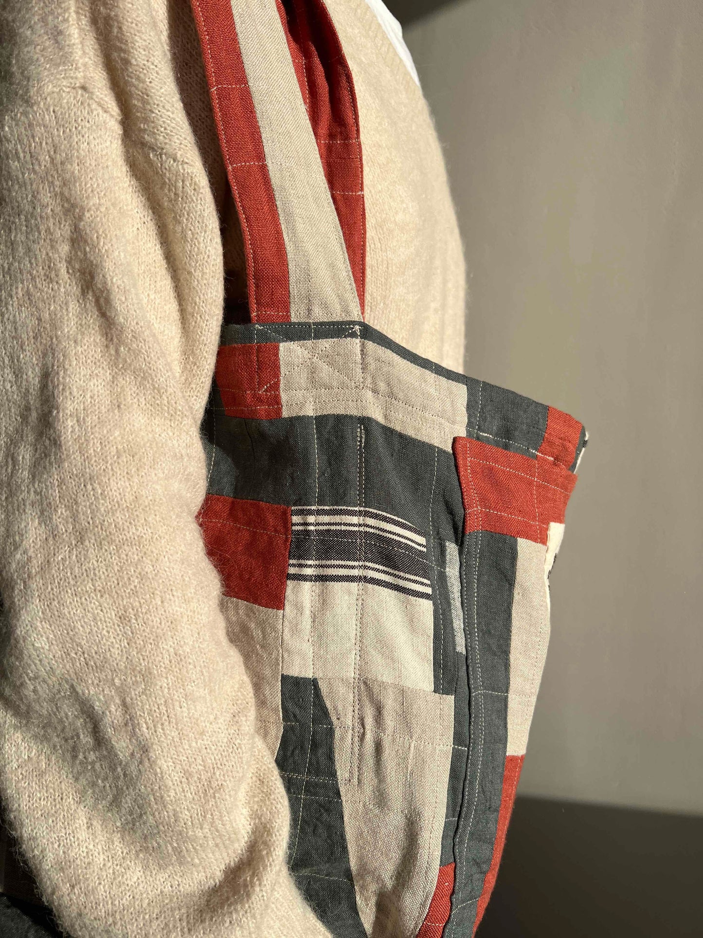 Mai Bag in Graphic Red